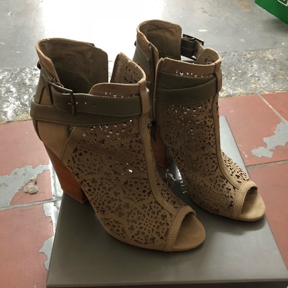 Vince Camuto booties - Picture 2 of 7